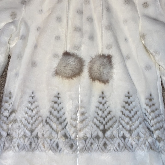 Small Black Mountain Winter Coat - Picture 2 of 5